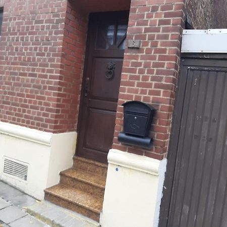 Escale Du Bourlingueur Charleroi Exterior foto