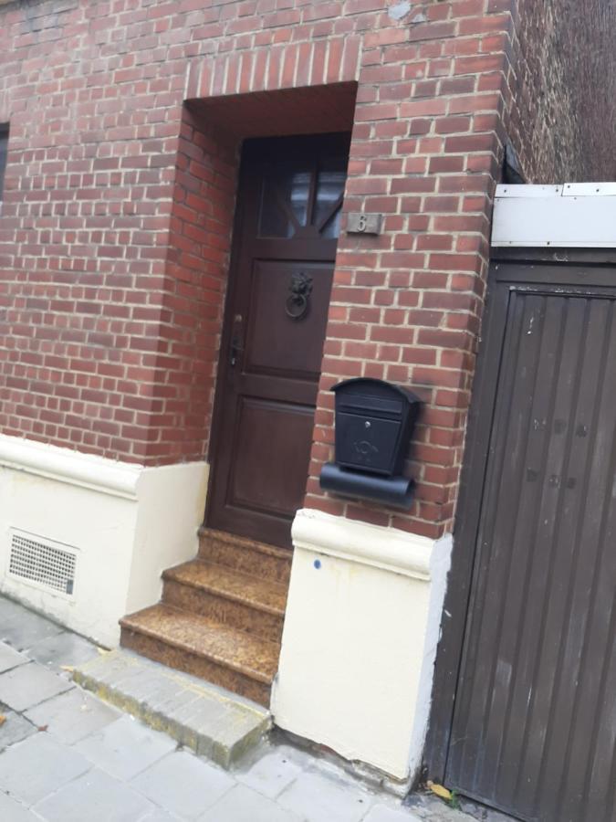 Escale Du Bourlingueur Charleroi Exterior foto